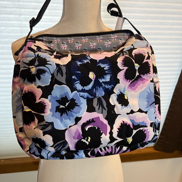 New Vera Bradley cross-body,NWT. Great for spring!Vibrant colors!Don’t miss out! - Picture 5 of 8